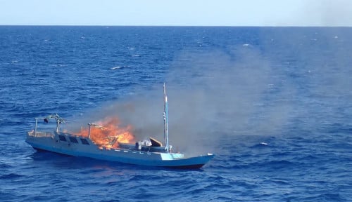Selamatkan Jiwa Pelaut Indonesia di Kapal Rwabee yang Dibajak Pemberontak Syi'ah Houtsi Harga Mati